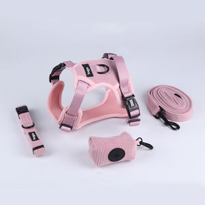 Ensemble <span class=keywords><strong>Harnais</strong></span> et Laisse <span class=keywords><strong>pour</strong></span> Chien en Velours Côtelé, Ceinture Poitrail <span class=keywords><strong>pour</strong></span> Chiots et Chiens de Petites et Moyennes Races (<span class=keywords><strong>Chihuahua</strong></span>, Bouledogue Français) - Product Image 1