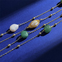 Collier long en pierres de couleur émeraude Olives Pearl, 115 cm