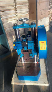 Presse à poinçon électrique de table à double colonne, petite, adaptée aux pièces d'usine, quincaillerie - Product Image 2