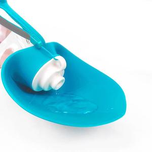 Multiplo-funzionale all'ingrosso Super Design Pet distributore di acqua in Silicone ciotola acqua di stoccaggio bottiglia di viaggio per cani - Product Image 4