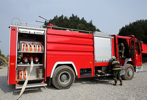 Camión <span class=keywords><strong>de</strong></span> <span class=keywords><strong>Bomberos</strong></span> MAN 4x2 Manual Diésel Tipo 6000 Litros con Tanque <span class=keywords><strong>de</strong></span> Agua, Camión <span class=keywords><strong>de</strong></span> <span class=keywords><strong>Bomberos</strong></span> <span class=keywords><strong>de</strong></span> Alto Estándar, Camión <span class=keywords><strong>de</strong></span> <span class=keywords><strong>Bomberos</strong></span> con Espuma - Product Image 2