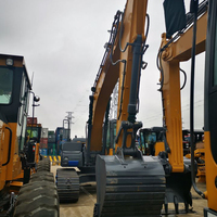 Excavatrice sur chenilles, garantie 1 an, capacité de la benne de 1 m³, puissance de 128,5 kW, moteur, pompe et engrenages à haut rendement, neuve