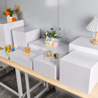 Présentoirs alimentaires carrés en acrylique blanc personnalisés pour buffet, présentoirs gigognes pour aliments, boîtes de présentation sur pied