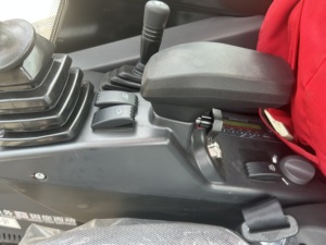 Brand New SY35U 3.5Ton Small Crawler Excavator, With Cabin & <b>Air</b> <b>Conditioner</b>, Auxiliary Hydraulic Lines, <b>Mini</b> Digger . - Product Image 3