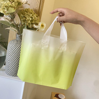 Sac d'emballage en plastique Pe de haute qualité pour sacs à provisions de vêtements avec sac en plastique à poignée d'impression de Logo