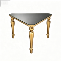 Table de mariage en acier inoxydable doré, forme triangulaire, plateau blanc, pieds tournés, table modulaire pour événements