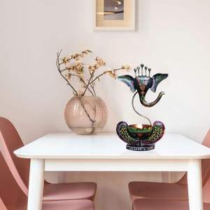 Portavelas de Metal Pintado a Mano con Diseño de Ganesh Ji para Decoración de Sala de Pooja, Ceremonias Religiosas, Festivales e Ideas de Regalo - Product Image 5