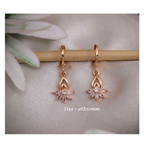 High Quality Alloy Hanging <b>Earrings</b> with Radiant Crystal Embellishment Rose <b>Gold</b> Plated Modern <b>Dangle</b> Design for Fashion Jewelry - Product Image 1