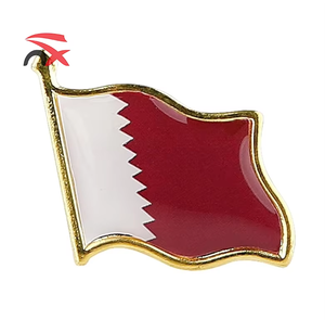 Épinglette drapeau du Qatar en émail métallique, badge national, <span class=keywords><strong>broche</strong></span> drapeau du pays, lot en gros d'épingles pour chapeau, cravate, vêtements - Product Image 1
