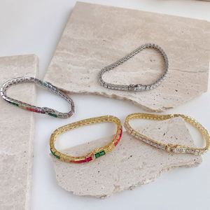 สร้อยข้อมือเทนนิสประดับเพชรคิวบิกเซอร์โคเนีย 4 มม. ดีไซน์หรูหราจาก Dylam Luxury Fine Jewelry เงินแท้ 925 ชุบโรเดียมและทอง 18K - Product Image 4