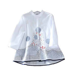 Vente en gros broderie littéraire fleur industrie lourde mode couverture en coton manches trois-quarts printemps nouveau <span class=keywords><strong>2022</strong></span> chemisiers pour femmes - Product Image 5