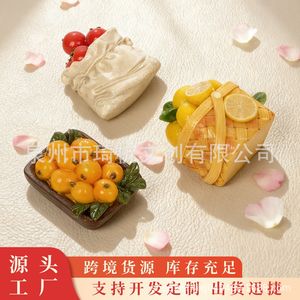 แม่เหล็กติดตู้เย็นรูปมะเขือเทศเชอร์รี่จำลอง แม่เหล็กเรซินสังเคราะห์ทรงกลม ดีไซน์ทันสมัย ของขวัญส่วนตัว - Product Image 2