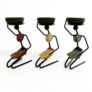 Bougeoir Créatif Nordique en Fer Noir Fait Main, Bougeoir Romantique Unique de la Marque Yike, Décoration d'Intérieur - Product Image 4