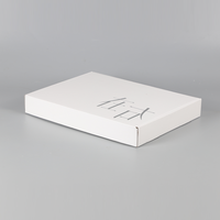 Boîte d'expédition de vêtements pliable à grande ouverture avec impression de papier fantaisie holographique avec logo personnalisé pour l'emballage