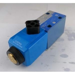 Válvula Hidráulica Vickers DG4V-3-OB-M-U-H7-60, Válvula de Control Direccional, Flujo Mínimo de 60 L/min, Presión de 315 Bar - Product Image 1