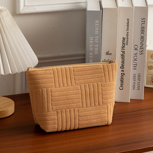 Women's Fashionable Waterproof Polyester <b>Makeup</b> Pouch Portable Zipper Cosmetic <b>Bag</b> for <b>Traveling</b> Customized - Product Image 6