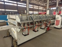 Máquina de fabricación de línea de extrusión de fabricación WPC para tablero de puerta, perfil de Panel, cubierta, placa de esgrima de suelo, extrusoras de plástico PE