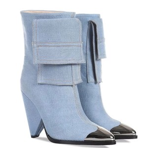Bottines en jean à talons compensés uniques pour femmes, chaussons courts en denim bleu à la mode avec bout pointu en métal pour l'hiver - Product Image 3