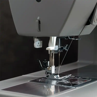 Machine à Coudre Numérique Singer Usage Intensif HD6805C
