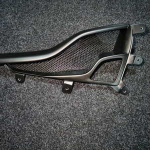 Pour Ferrari 488 458 : Nouveau cache de phare antibrouillard arrière en maille, support 81899410, garniture de lame de pare-chocs arrière 86640300, pièces de réparation 86640500 - Product Image 6