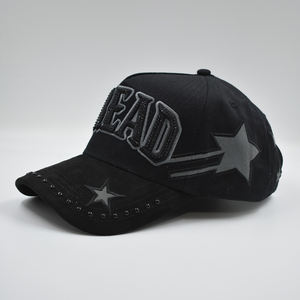 Bonés de Moda Trendy com Logo Personalizado em Bordado 3D Preto com Strass e Lantejoulas com Pin Metálico na Parte Traseira e Aba de Camurça - Product Image 2