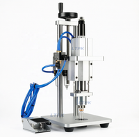 Machine de sertissage pneumatique pour petites fioles en verre, ampoules et flacons de liquide oral avec bouchons en aluminium ou en plastique à ouverture rapide