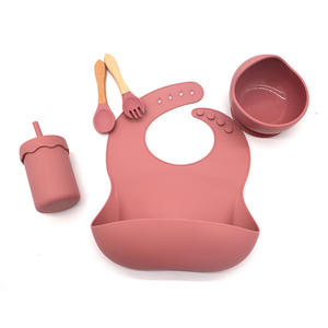 Ensemble d'alimentation pour bébé en silicone 5 pièces, cuillères pour bébé, bol à ventouse, assiette compartimentée, bavoir, tasse, brosse à doigts, ustensiles pour la première étape de l'alimentation - Product Image 3