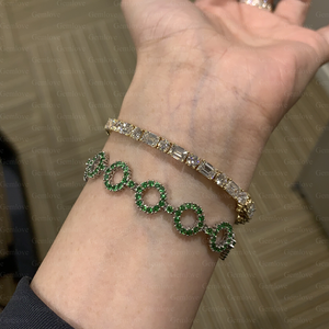 Pulsera de lujo de oro de 14K/18K, con un diamante redondo de 4.89 quilates cultivado en laboratorio. Joyería elegante para la noche (estilo femenino). - Product Image 4