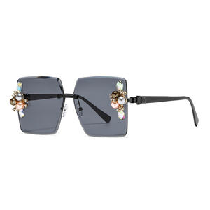 Lunettes de soleil sans monture Z2000 pour femmes, en métal noir, UV400, ornées de strass et de perles, verres carrés, type 3, pare-soleil - Product Image 1