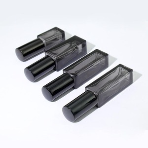 Vente en gros de flacons en verre givré carrés de luxe, 3 ml, 5 ml, 10 ml, 20 ml, peinture dégradée colorée personnalisée, flacon de parfum portable de voyage - Product Image 6