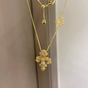 Collier pendentif en forme de petit cadenas serti de diamants, design de niche personnalisé, plaqué argent pur S925, or 18 carats, pour femmes, charmes raffinés - Product Image 1