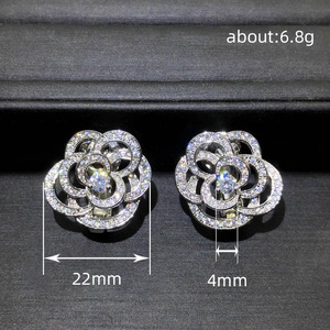 Set di Anello e Orecchini a Perno con Fiore di Camelia per Donne, Accessori Semplici e alla Moda per Uso Quotidiano, Outfit Casual e Regalo - Product Image 4