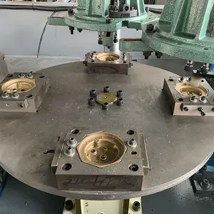 Macchina di perforazione di precisione maschiatura custodie circolari di perforazione maschiatura macchina di perforazione CNC maschiatura macchina certificata CE