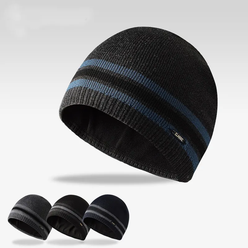 Gorro de punto con logotipo personalizado de invierno con etiquetas de metal, gorros de calavera sin aleros, gorro de invierno de punto liso Unisex