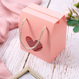 Boîte cadeau en papier Kraft à poignée Portable, 1 pièce, avec fenêtre transparente en forme de cœur, avec corde, pour décoration de mariage, de noël, petits gâteaux, biscuits pour enfants - Product Image 5