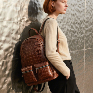 <span class=keywords><strong>Zaino</strong></span> in vera pelle di alta qualità resistente marrone pelle di coccodrillo borsa produttore personalizzato <span class=keywords><strong>donna</strong></span> <span class=keywords><strong>grande</strong></span> <span class=keywords><strong>zaino</strong></span> da viaggio - Product Image 4