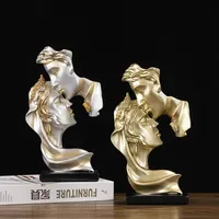 Couple Kissing European-style Luxury Creative Couple Kissing Statue Resin Crafts Wedding Decorations Home Living Room Counter Decorations