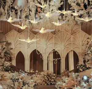 Puntelli di nozze lampada a sospensione per uccelli volanti in acrilico luminoso palcoscenico per matrimoni ornamento da appendere a soffitto luci Decorative decorazioni per matrimoni