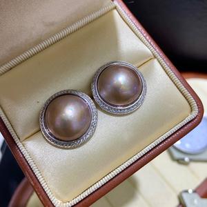 ต่างหูมุกเซาท์ซีทองคำหายาก ขนาด 15-16 มม. ทรงกลม ตัวเรือนทองคำ 18K แบบฝังขอบ งานคลาสสิก เครื่องประดับสำหรับผู้หญิง - Product Image 1