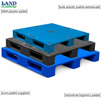 Palette plate en grille HDPE à 3 roulettes, capacité dynamique 0,8-1,5T, capacité statique 3-5T, empilable, logistique d'entrepôt, OEM, bleu
