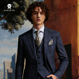 Costume trois pièces élégant à carreaux foncés pour homme, tenue de bureau quotidienne - Product Image 5