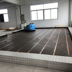 ชุดสนามเด็กเล่นรถชนในร่มแบบเชิงพาณิชย์ พร้อมกล่องเหล็กใต้พื้นและชิ้นส่วนคาน<span class=keywords><strong>กันชน</strong></span> - Product Image 1