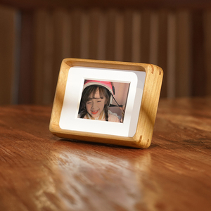 Ludaye teakwood UV in ấn 2 màu sắc biểu tượng tùy chỉnh có thể gập lại thời trang đơn giản dọc Wall Mount thiết kế hiện đại khung ảnh - Product Image 1