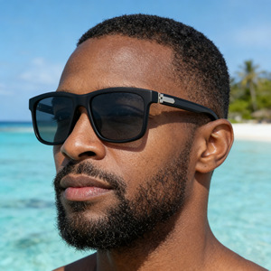 Gafas de sol polarizadas con montura cuadrada Lafuma para hombre, montura negra de PC, protección UV400, uso en exteriores - Product Image 1