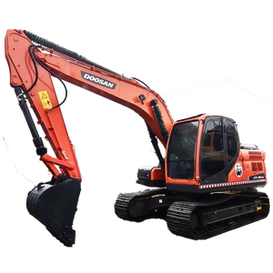 Excavatrice d'occasion coréenne d'origine Doosan DX140, 14 tonnes, avec accessoire de préhension (thumb attachment) pour modèles DX420, DX300, DH300, DX225 - Product Image 1
