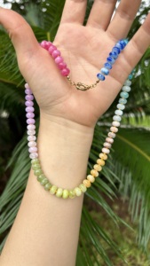 Vente en gros vacances d'été à la plage best-seller collier de perles arc-en-ciel en acier inoxydable bijoux faits main à la mode pour femmes - Product Image 4
