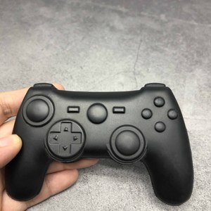 ราคาโรงงาน รับทำโลโก้ ของเล่นเกมแพดโฟม PU ลดความเครียด สีดำ ของขวัญส่งเสริมการขายสำหรับองค์กร - Product Image 2
