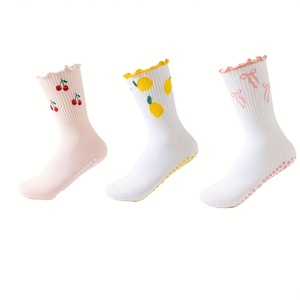 Chaussettes de <span class=keywords><strong>yoga</strong></span> et de pilates en coton blanc respirant antidérapantes personnalisées en usine avec grip - Product Image 5