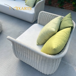 Collezioni di Divani da Esterno di Lusso Turche di Alta Gamma, Ecologici e Impermeabili, Set di Divani in Rattan Bianco Intrecciato di Grandi Dimensioni - Product Image 5