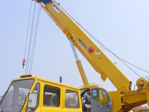 Grue sur camion Tadano d'occasion de 65 tonnes, modèle 2016, moteur/pompe/PLC certifiés inclus, hauteur de levage de 54 m, prix bas, Chine - Product Image 2